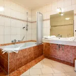 Отель Erlenhof 4*