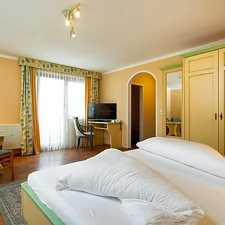 Otel Erlenhof 4*